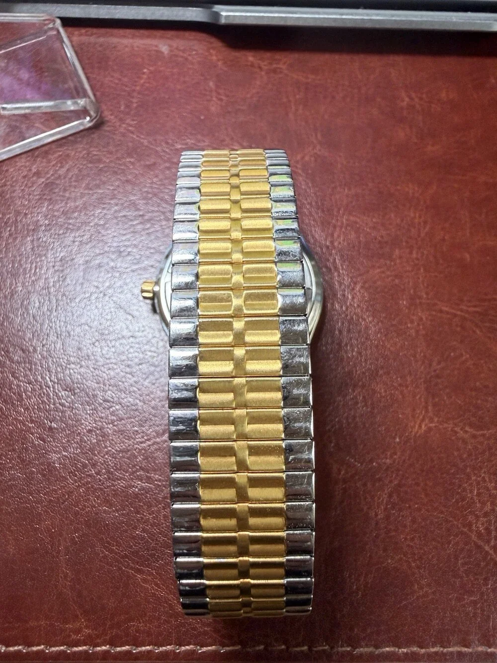 Vintage Seiko 7N43-9088 Two Tone Quartz Day Date Watch White Dial Japan